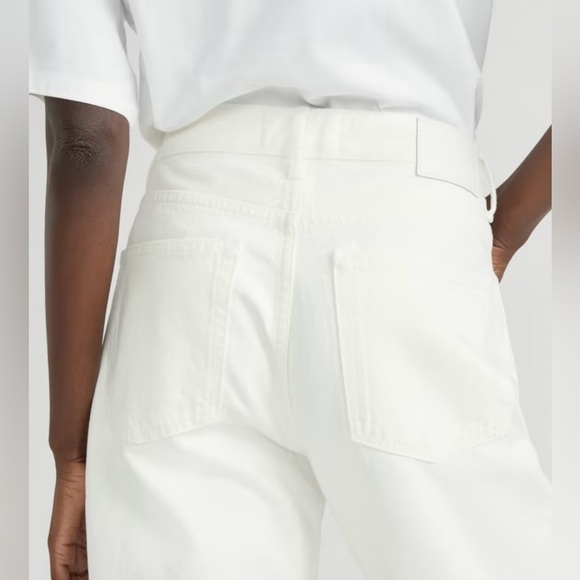 Everlane The 90’s Curvy Cheeky® Jean in Bone Straight Leg, High-rise Curvy fit - Picture 4 of 11